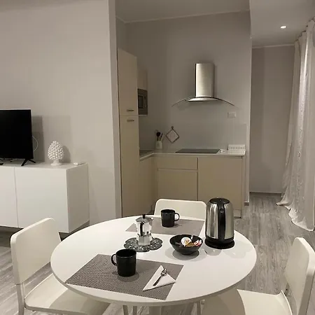 Petali Di Rosa 2 - 600m Dal Teatro Greco Apartment Syracuse